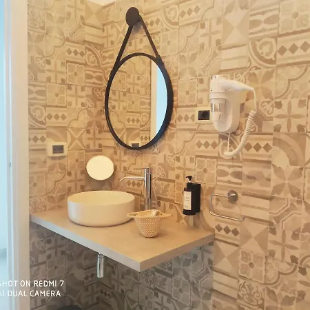 Aurisa Apartment Bari Esterno foto